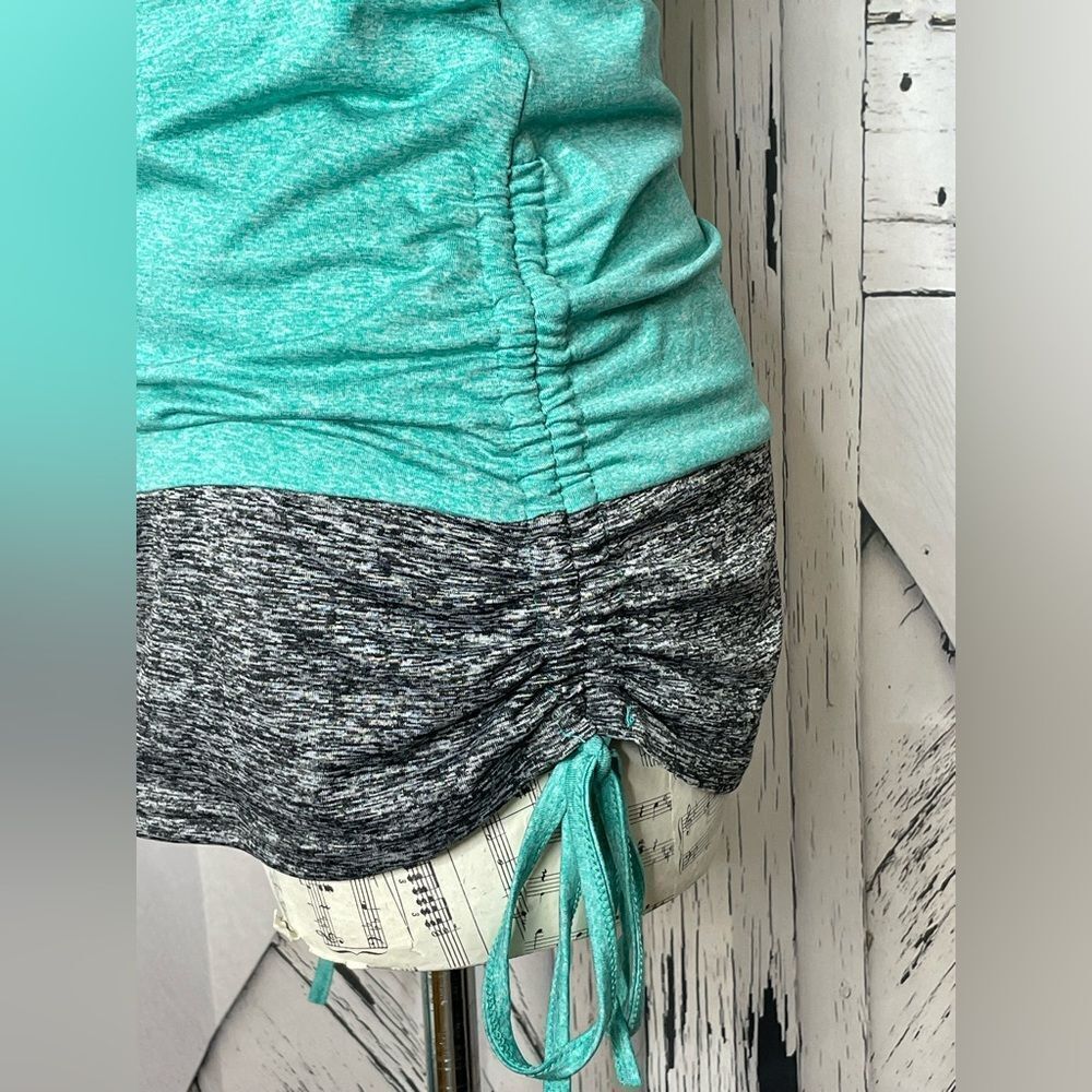 Layer Look Top Side Ruching M - Picture 4 of 4